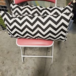 Indoor/Outdoor Pillows - black/white Chevron